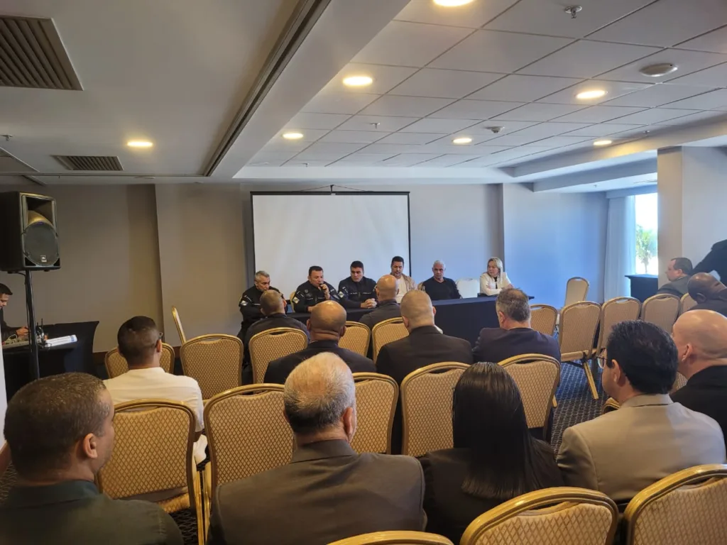 Fórum dos gerentes de segurança da hotelaria reúne lideranças do poder público 13 forum de sgeureabnala 4 1