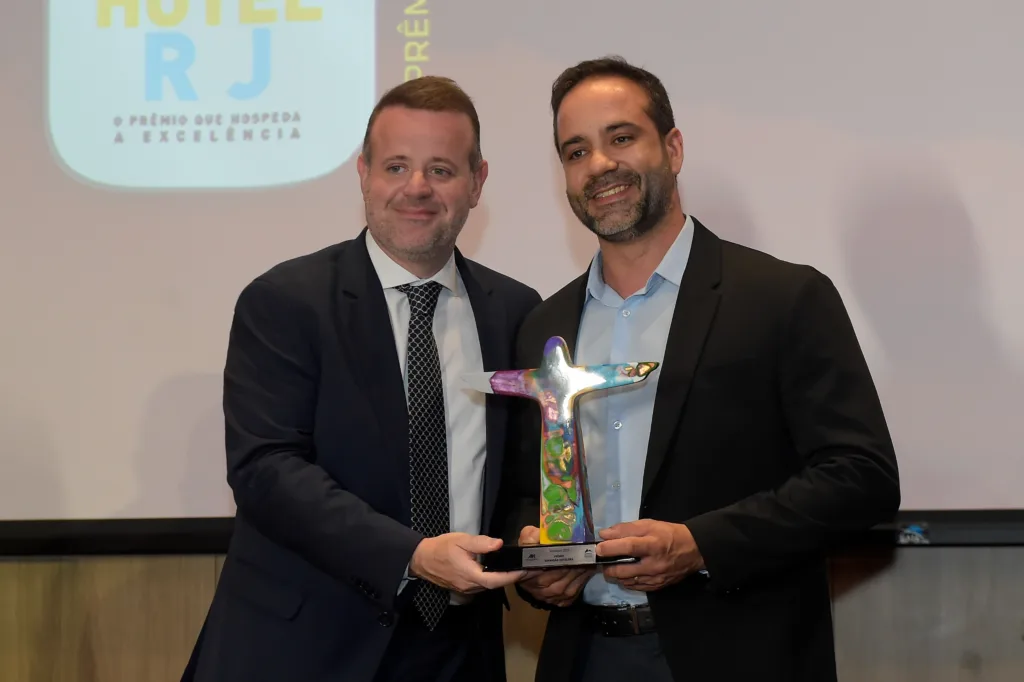 54949910000 81a9e2c65b o 1