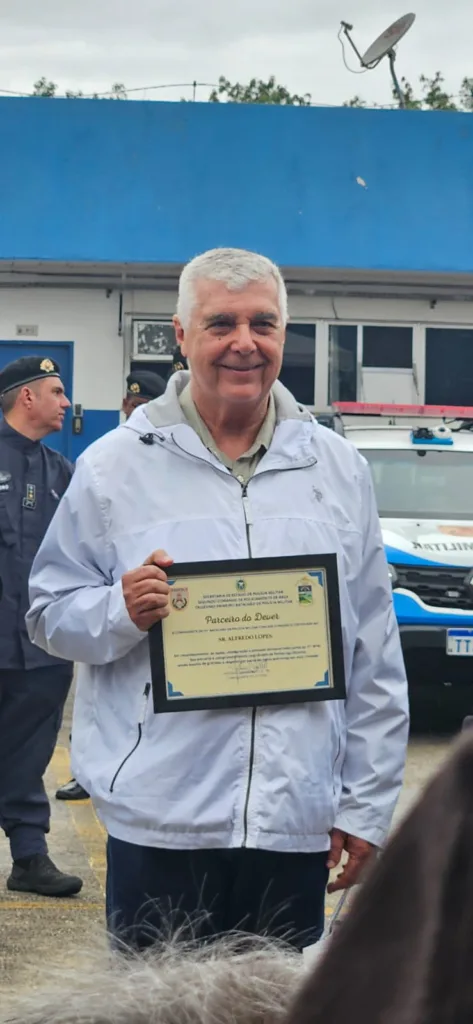 Presidente do HotéisRIO é homenageado em cerimônia da PM 12 WhatsApp Image 2025 12 18 at 11.37.09