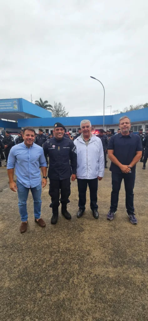 Presidente do HotéisRIO é homenageado em cerimônia da PM 11 A imagem atual não possui texto alternativo. O nome do arquivo é: WhatsApp-Image-2025-12-18-at-11.37.12.webp