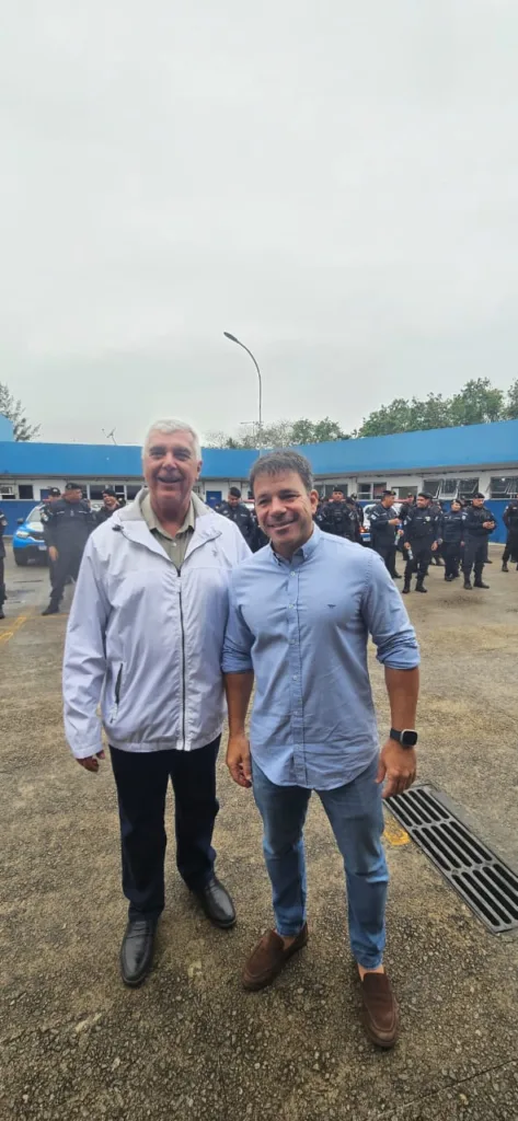 Presidente do HotéisRIO é homenageado em cerimônia da PM 21 WhatsApp Image 2025 12 18 at 11.37.13