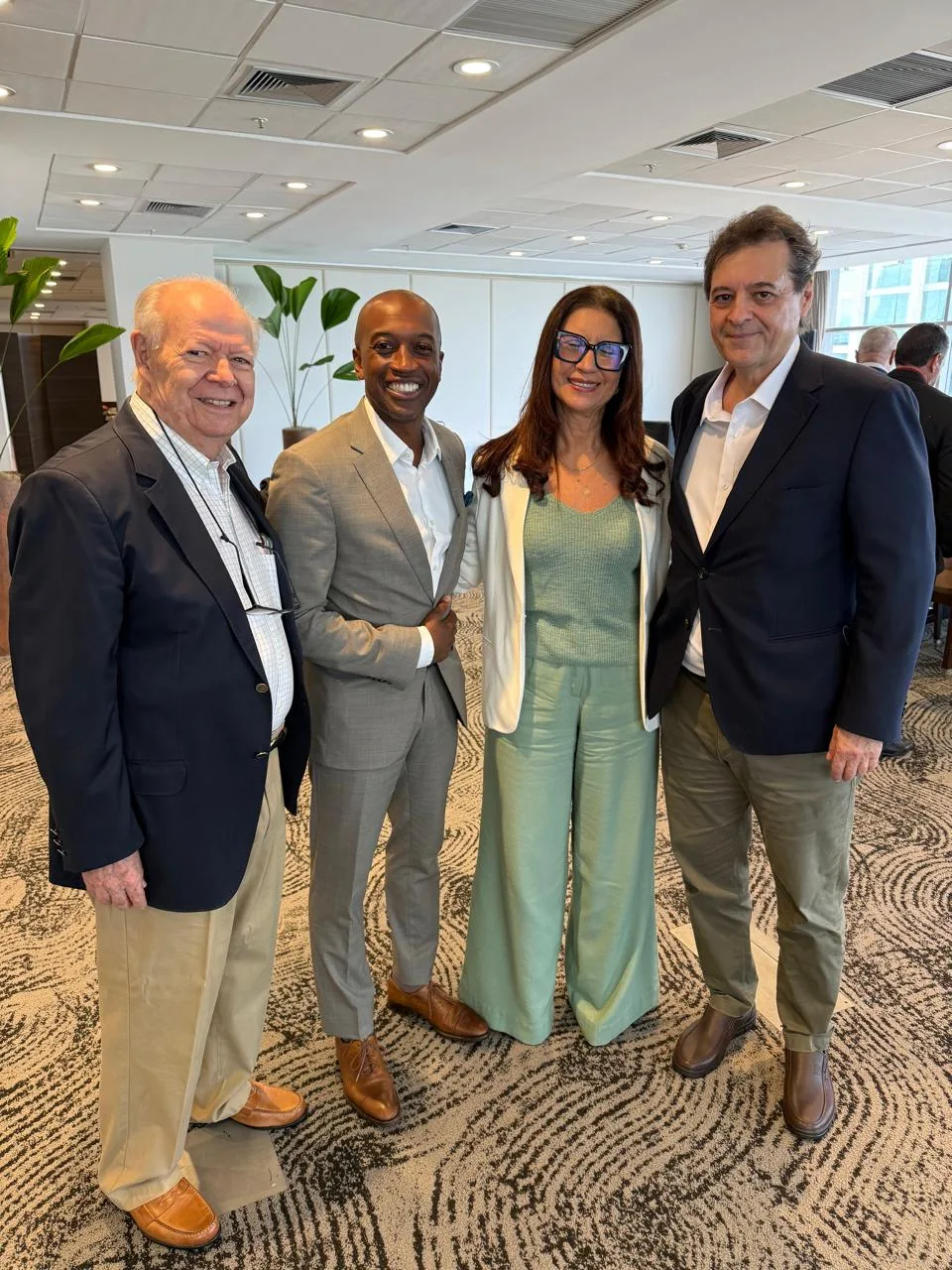 Questões trabalhistas e qualificação de mão de obra na pauta do GG5 14 2 GERARD BOURGEAISEAU CEDRIC NUBUL SINTIA GOMES E BOUZON 1