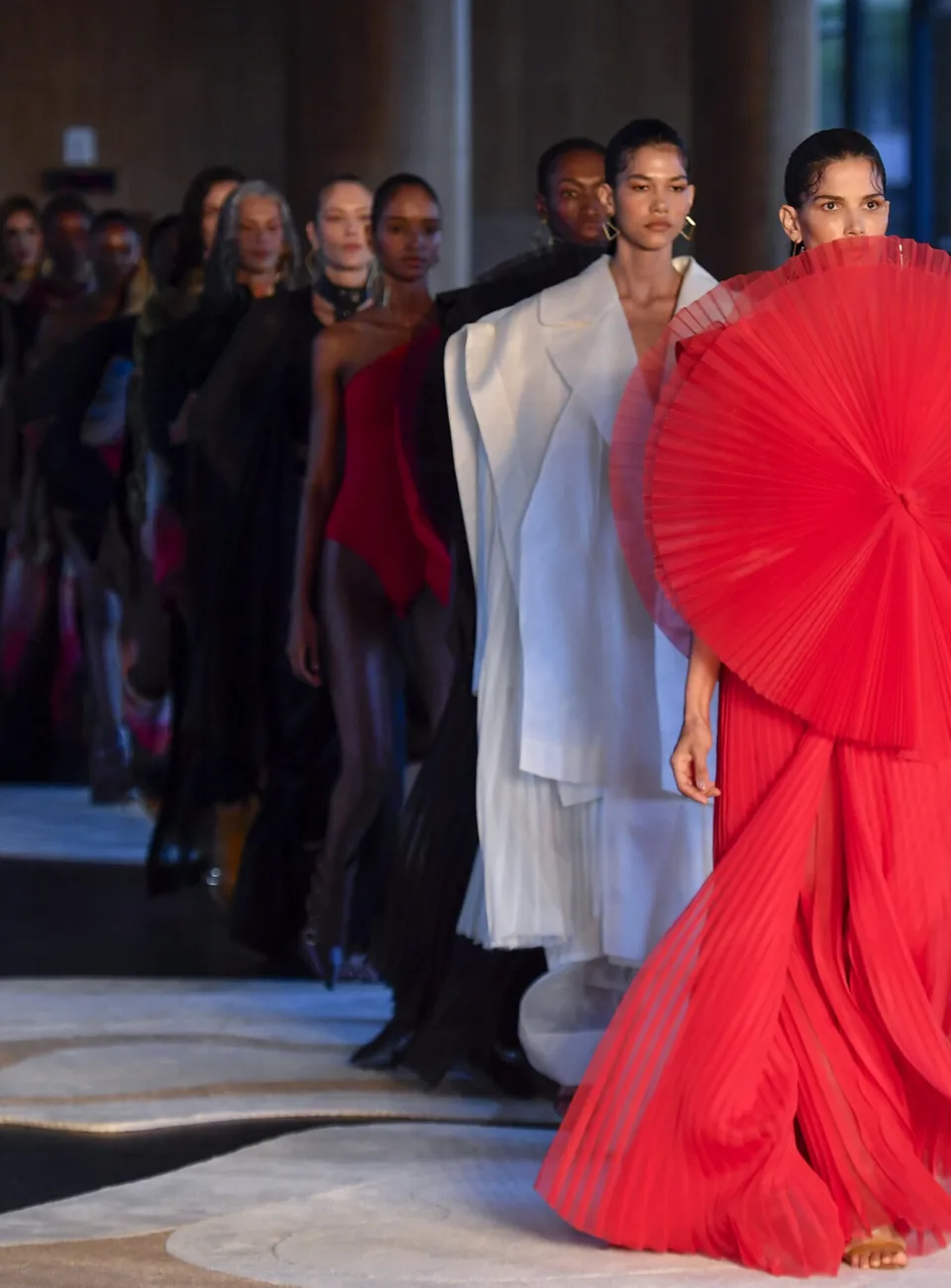 rio fashion week lenny v26 det 238 1240x1680 1