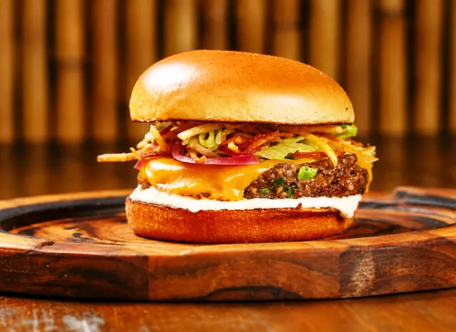 9 beach burger comeca nesta quinta feira na orla dos cavaleiros
