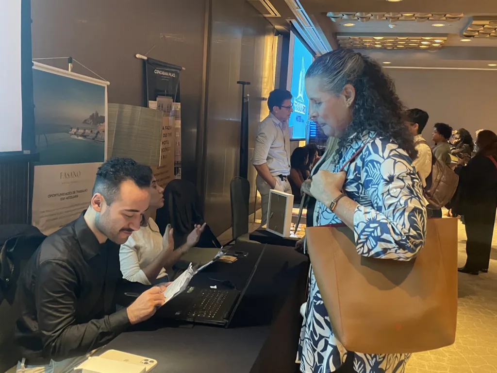 Feira do HotéisRIO e da ABIH-RJ ofereceu vagas de emprego na hotelaria 50 IMG 2026