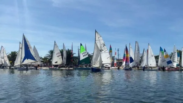 barcos na largada SPA 2026 04 600x338 1