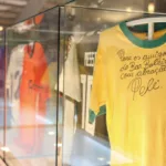 fashion mall recebe exposicao sobre a historia da copa do mundo com mais de 250 itens de acervo historico