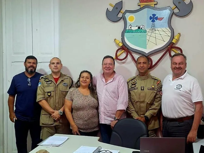 Secretaria de Turismo de Búzios realiza reunião com comando do 18º Grupamento de Bombeiro Militar de Cabo Frio e Guarnição do GBM Búzios
