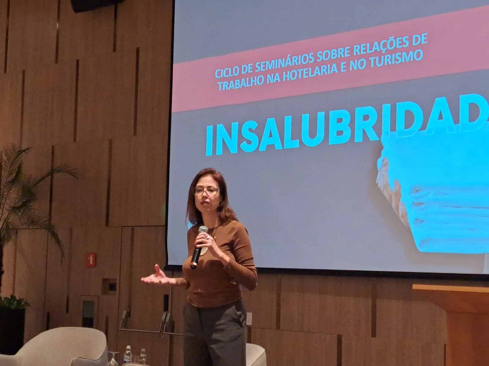 HotéisRIO realiza ciclo de seminários sobre relações de trabalho na hotelaria 12 8 HoteisRIO realiza ciclo de seminarios foto 3 1