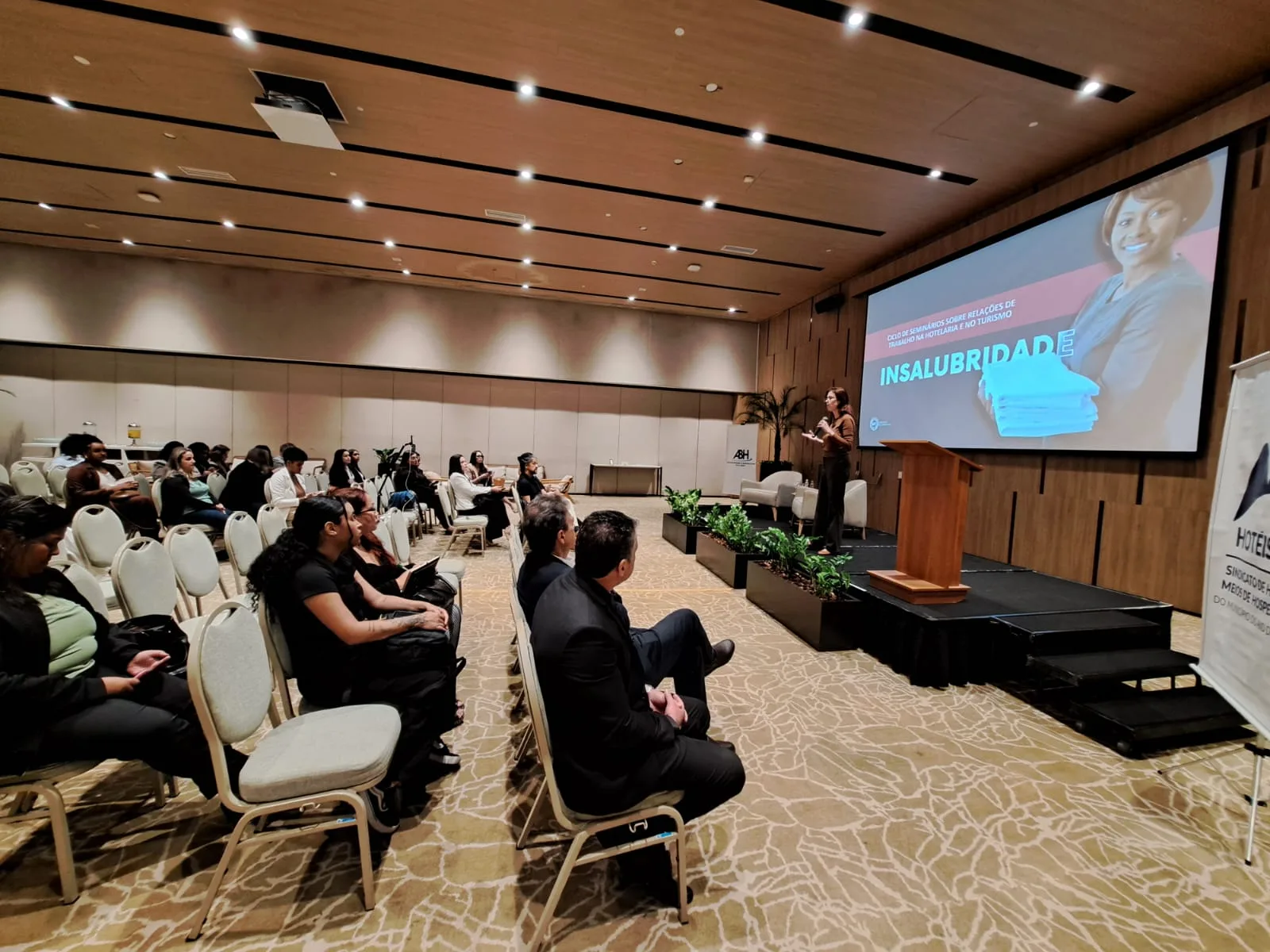 HotéisRIO realiza ciclo de seminários sobre relações de trabalho na hotelaria 14 8 HoteisRIO realiza ciclo de seminarios foto 5 1