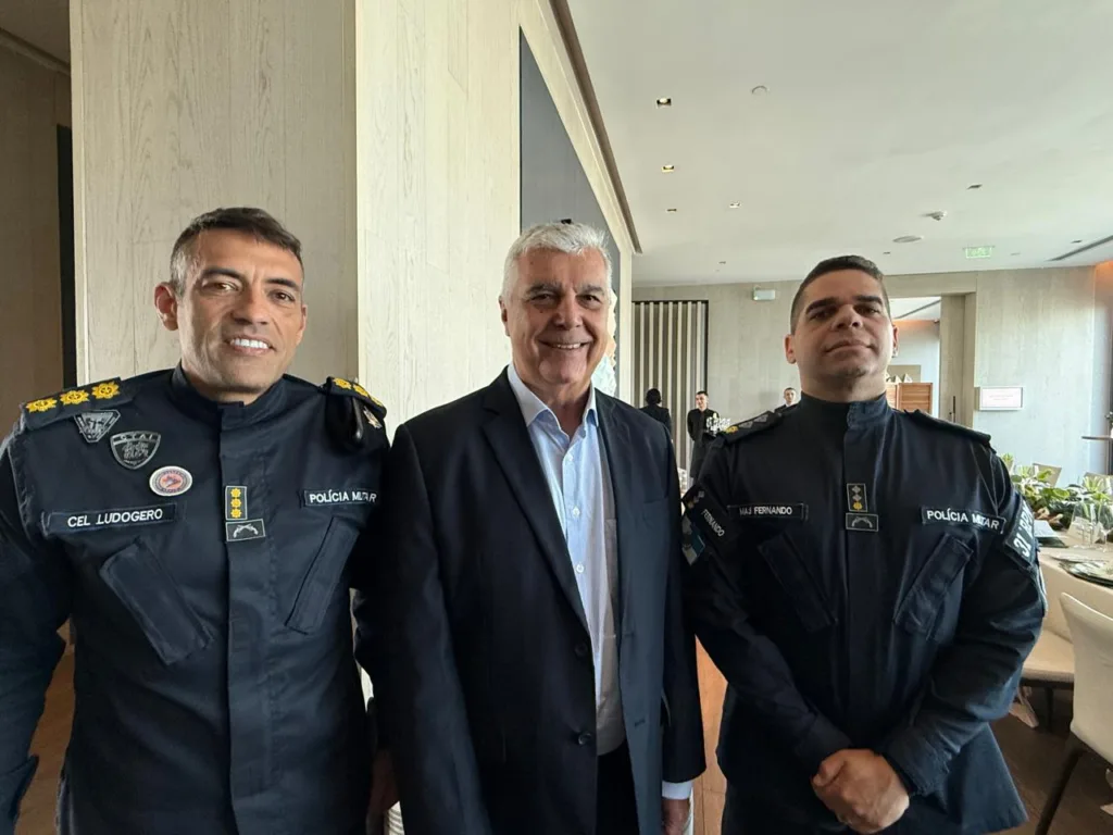 HotéisRIO recebe comandantes do 31º BPM e BPTUR em encontro com gerentes gerais dos hotéis cinco estrelas 11 WhatsApp Image 2026 06 09 at 12.51.49 4