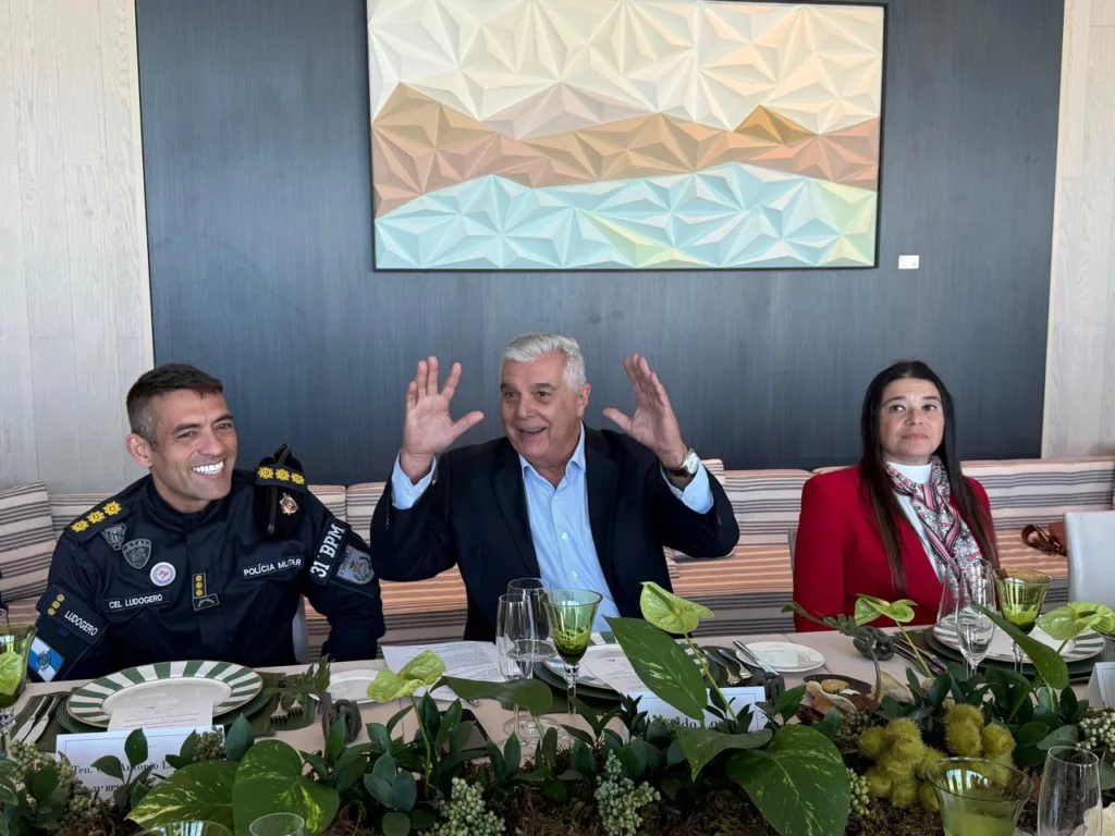HotéisRIO recebe comandantes do 31º BPM e BPTUR em encontro com gerentes gerais dos hotéis cinco estrelas 14 WhatsApp Image 2026 06 09 at 12.57.36