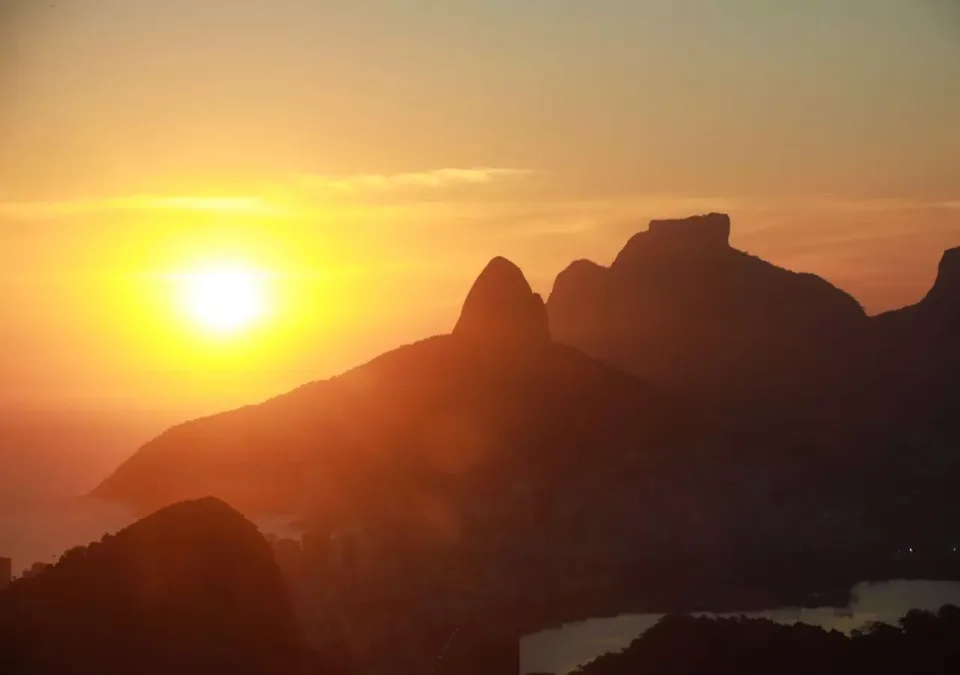 estudo revela diferencas de ate 25 c entre bairros do rio
