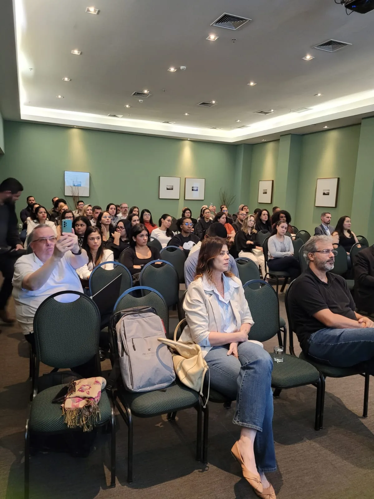 Palestra do HotéisRIO debate cuidados sanitários e uso do desfibrilador em hotéis 11 Palestra do HotéisRIO debate cuidados sanitários e uso do desfibrilador em hotéis