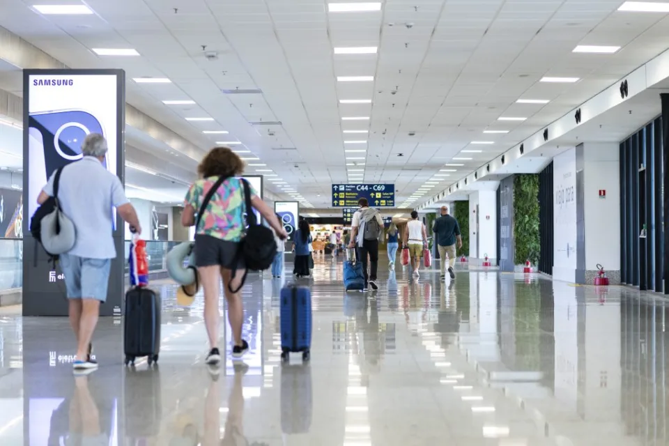 riogaleao espera quase 1 7 milhao de passageiros em julho