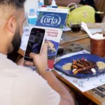 Prato servido em quiosque da orla durante o festival Sabores da Orla, nas praias do Rio de Janeiro