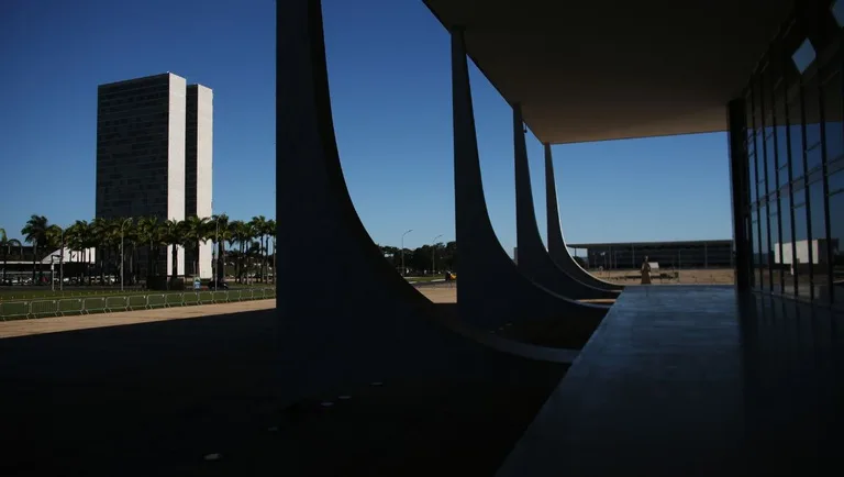 turismo civico governo regulamenta visitas a orgaos publicos e patrimo