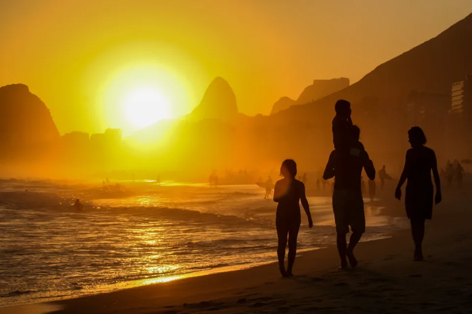 turismo injeta r 12 2 bilhoes na economia do rio entre janeiro e abril