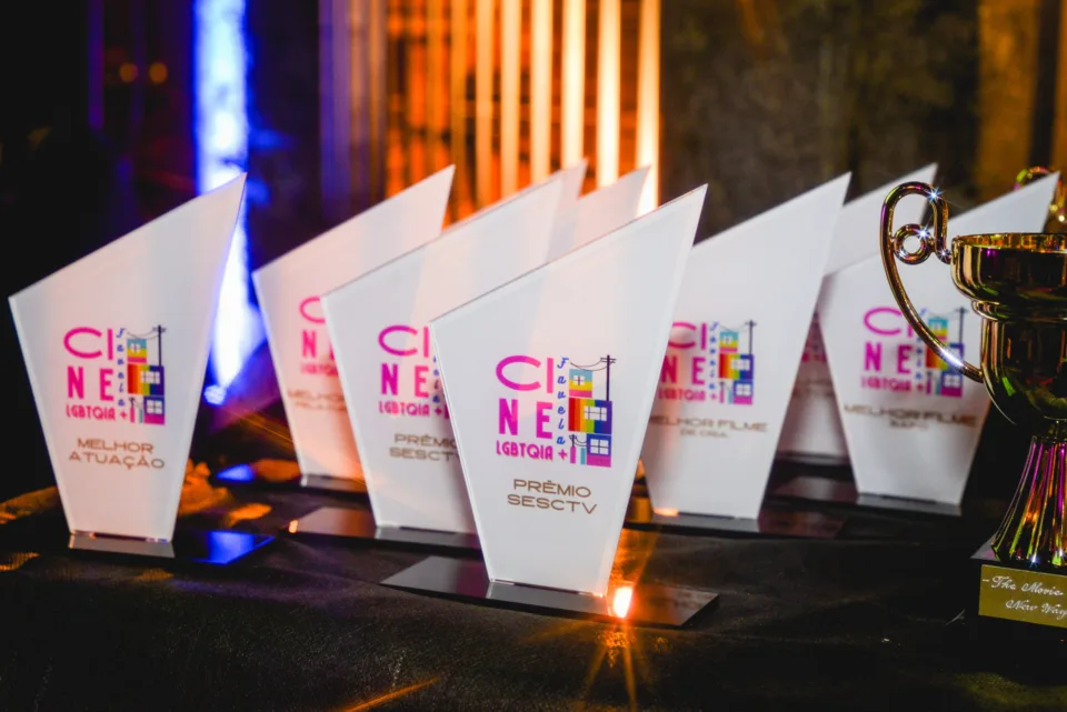 Divulgação do festival Cine Favela LGBTQIAPN+, que exibe curtas-metragens no Vidigal, no Rio de Janeiro