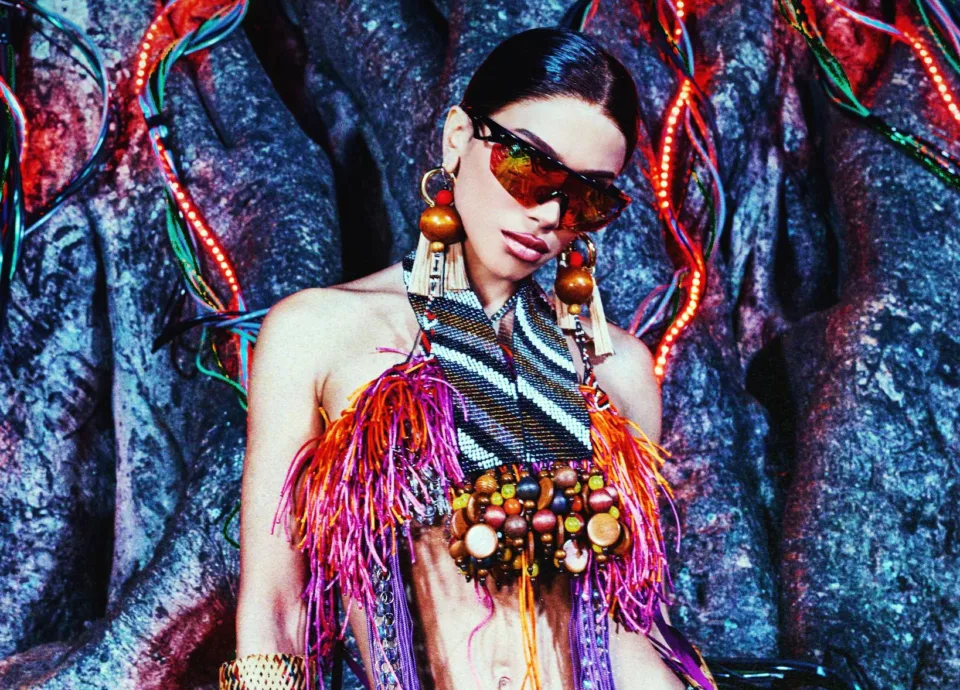 Anitta em apresentação da turnê Ensaios da Anitta