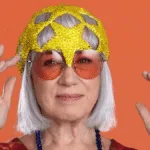 Atriz Lilia Cabral caracterizada como Rita Lee para o espetáculo "A Balada da Louca"