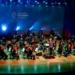 Músicos da Orquestra Petrobras Sinfônica durante apresentação ao ar livre no Rio de Janeiro