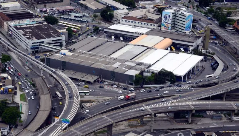 Movimento de ônibus e passageiros na Rodoviária do Rio de Janeiro