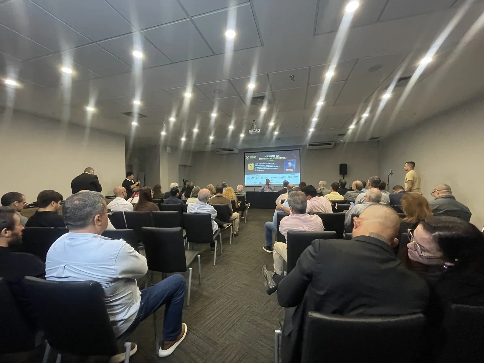 Vista geral do auditório durante a 23ª edição do Fórum de Segurança do HotéisRIO e da ACIR