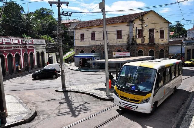Fachada do Cine Santa, no Largo do Guimarães, em Santa Teresa, Rio de Janeiro