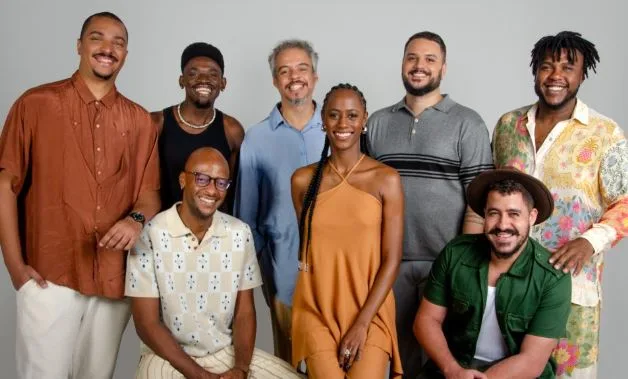 Grupo Samba da Volta em apresentação; roda se apresenta no Circo Voador, na Lapa, no Rio de Janeiro