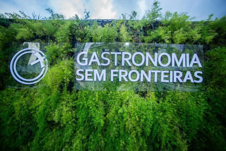 Área interna do Fashion Mall, em São Conrado, durante evento aberto ao público