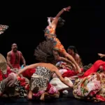 Cena do espetáculo Encantado, da Lia Rodrigues Companhia de Danças, na 34ª edição do Festival Panorama, no Rio de Janeiro