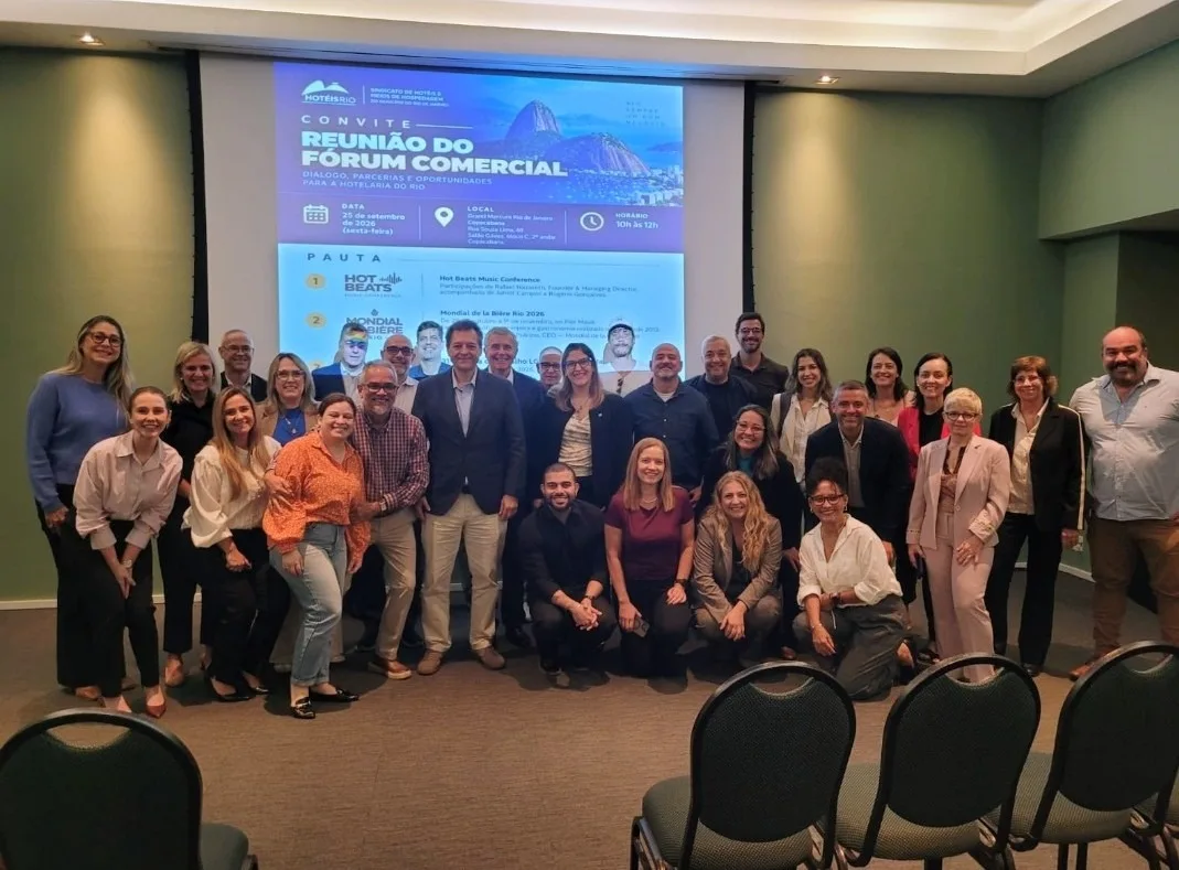 Apresentações e público do Fórum Comercial do HotéisRIO, no Grand Mercure Rio de Janeiro Copacabana
