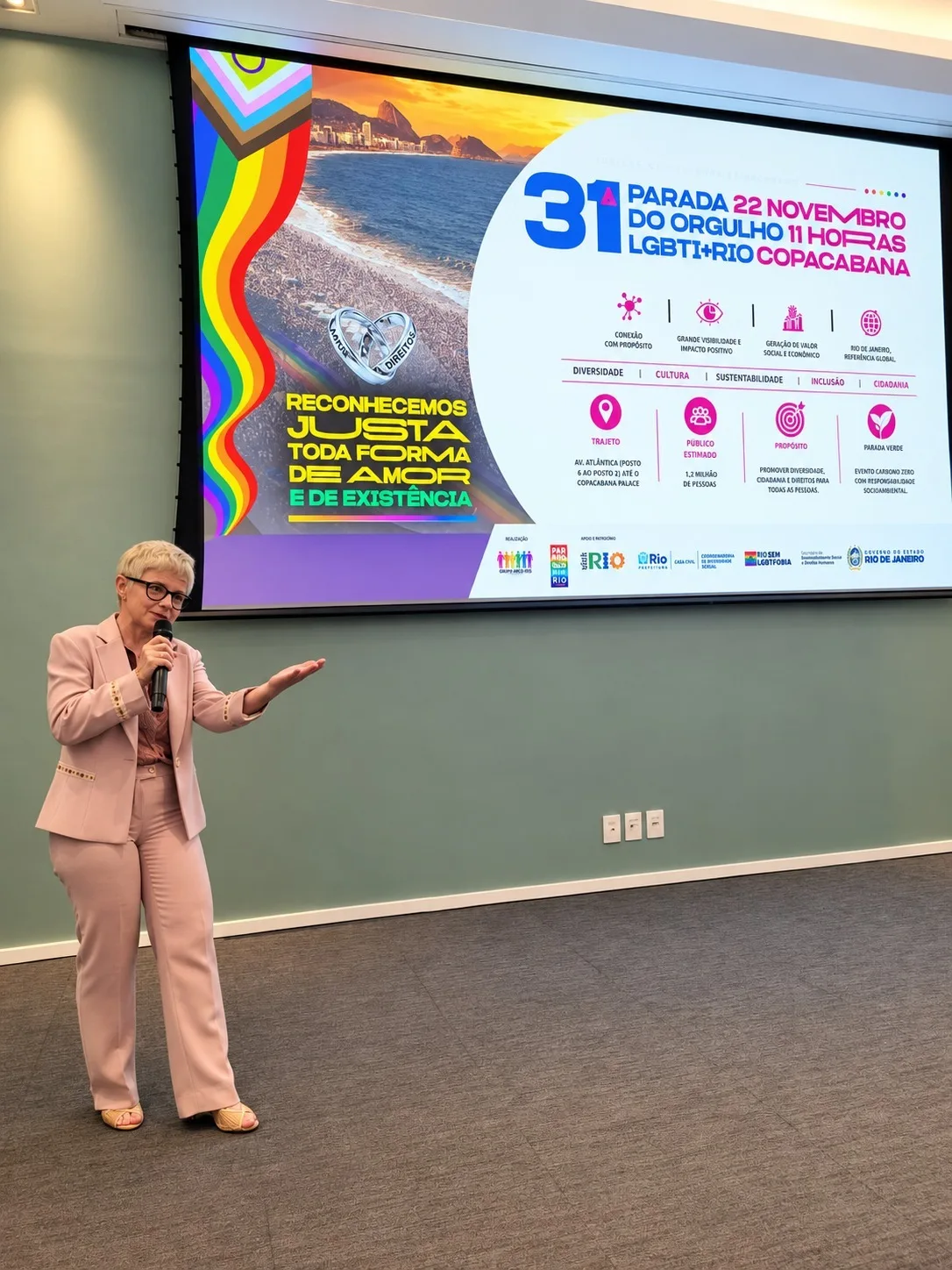 Apresentações e público do Fórum Comercial do HotéisRIO, no Grand Mercure Rio de Janeiro Copacabana
