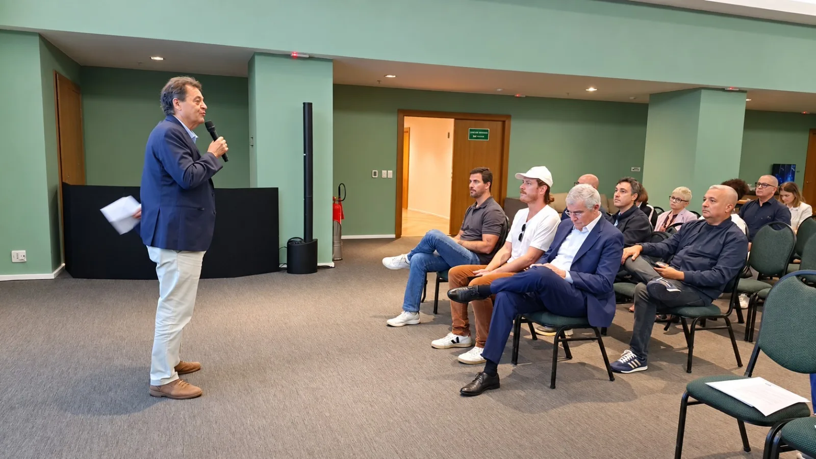 Apresentações e público do Fórum Comercial do HotéisRIO, no Grand Mercure Rio de Janeiro Copacabana