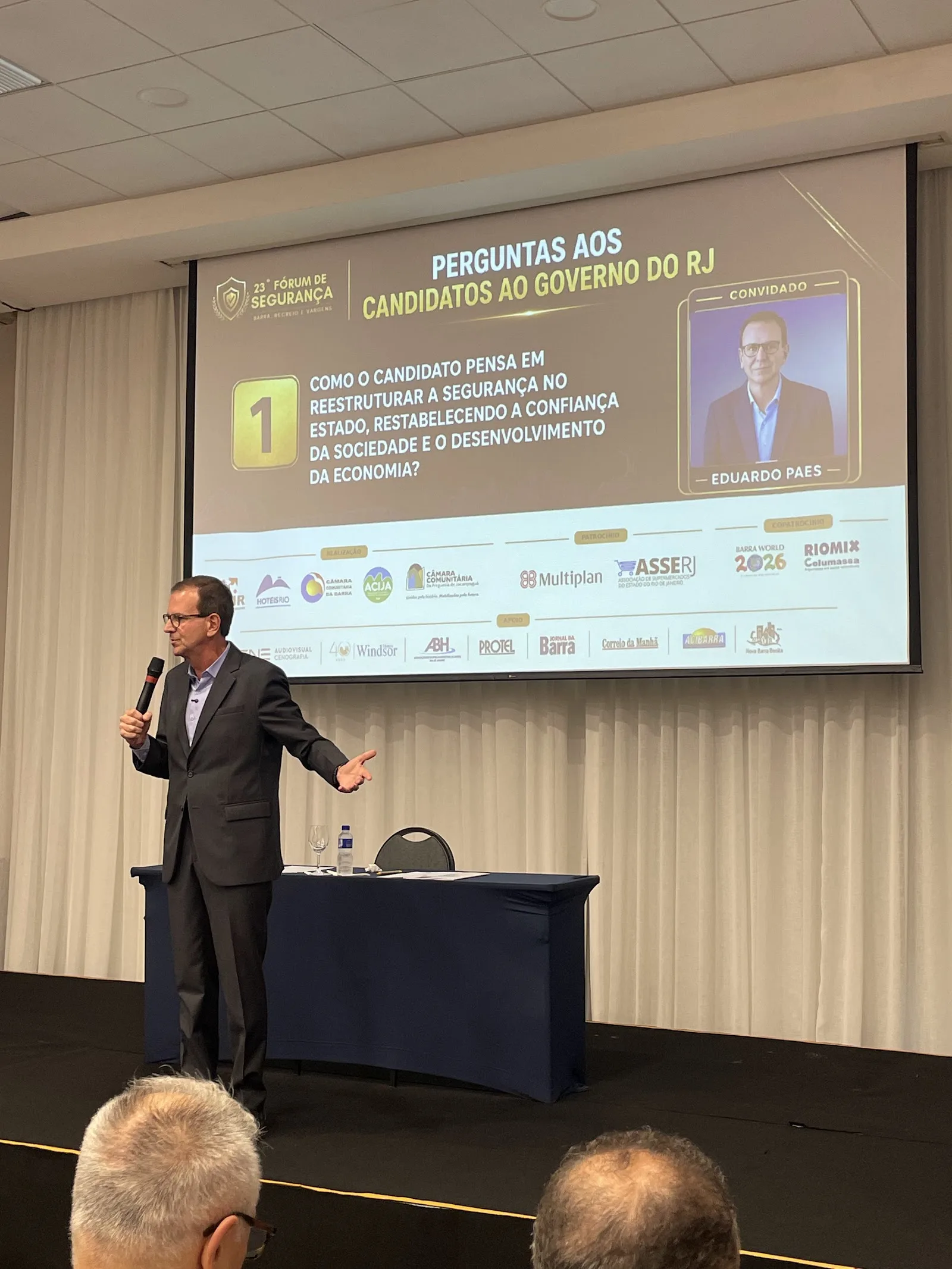 Registro da 23ª edição do Fórum de Segurança do HotéisRIO e ACIR com o candidato Eduardo Paes, no Rio de Janeiro