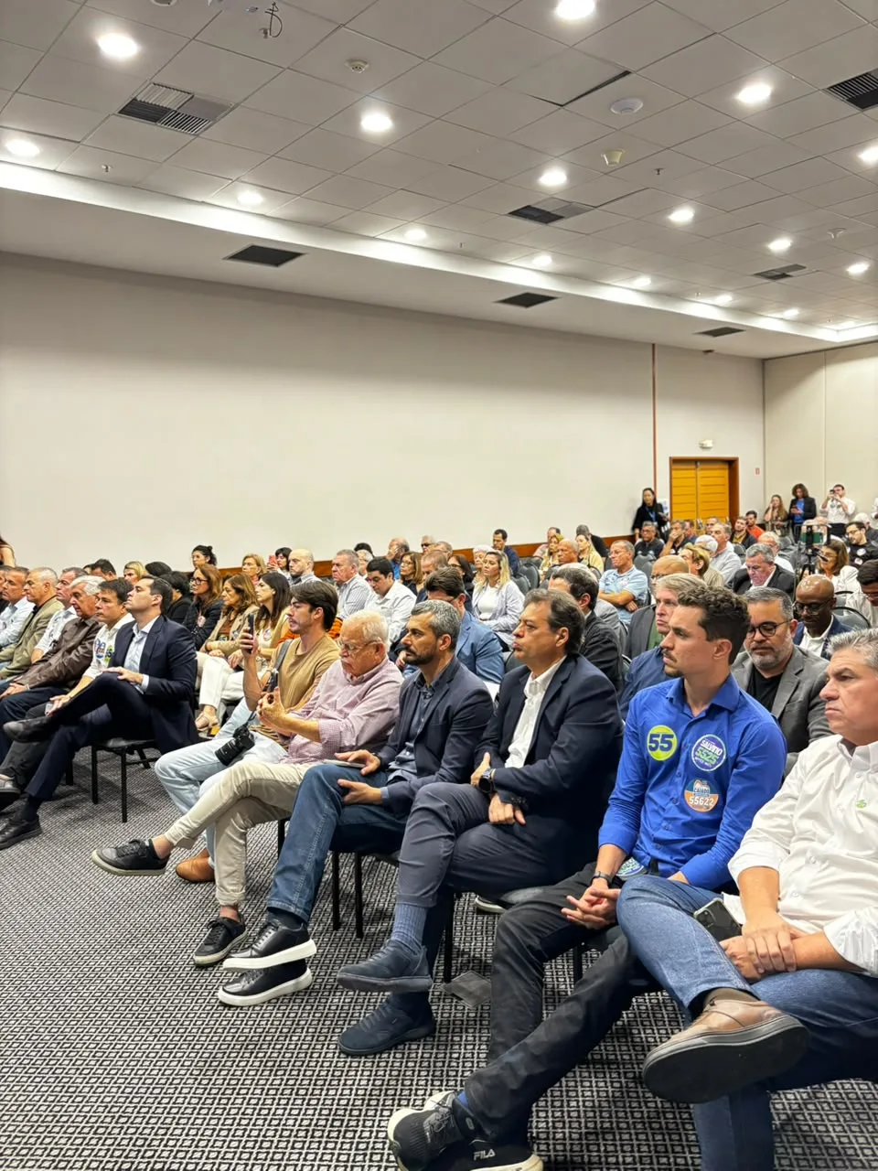 Registro da 23ª edição do Fórum de Segurança do HotéisRIO e ACIR com o candidato Eduardo Paes, no Rio de Janeiro