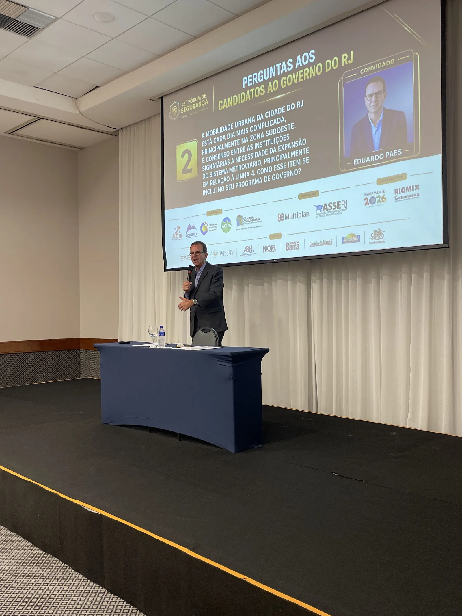 Registro da 23ª edição do Fórum de Segurança do HotéisRIO e ACIR com o candidato Eduardo Paes, no Rio de Janeiro
