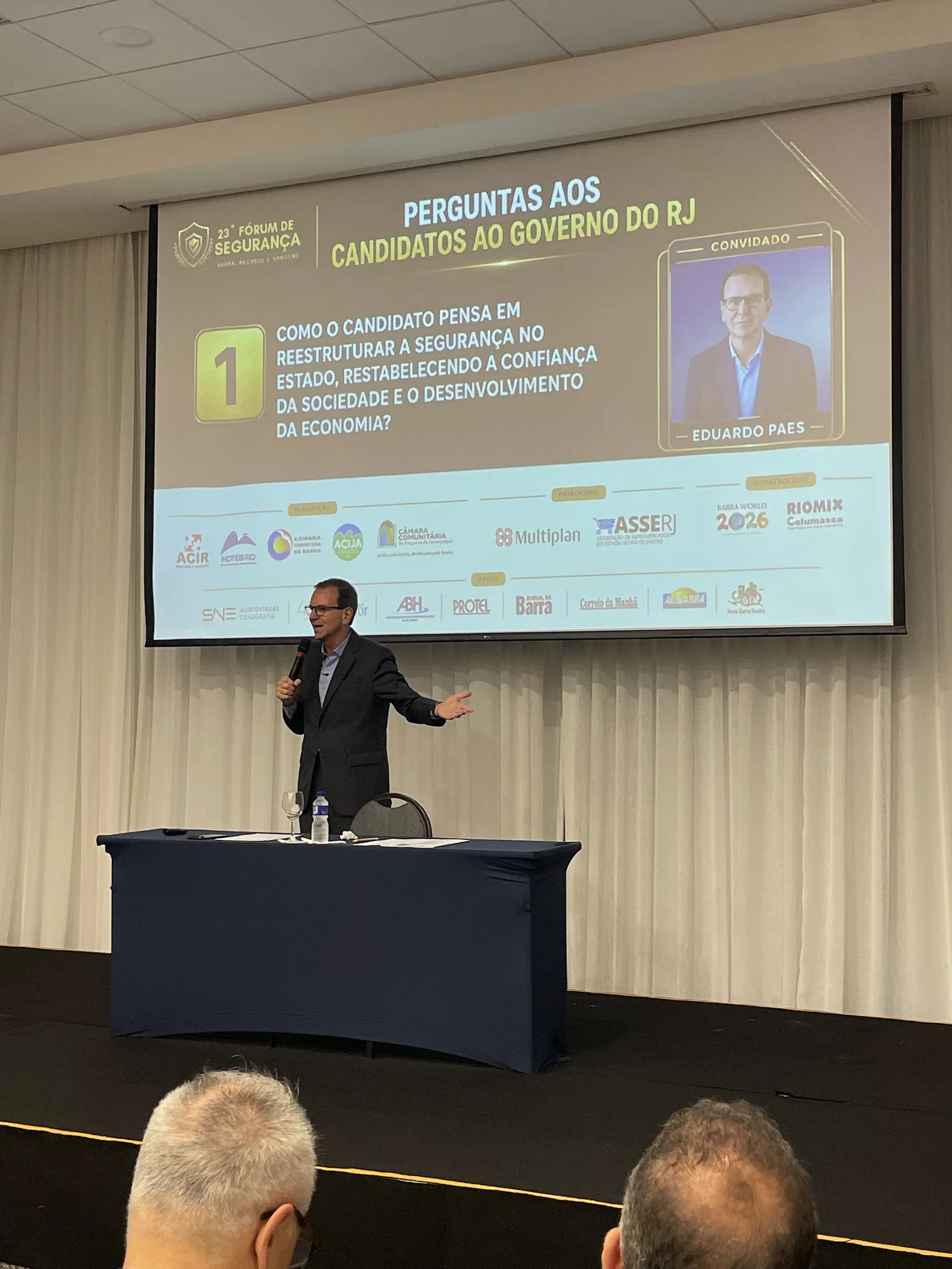 Registro da 23ª edição do Fórum de Segurança do HotéisRIO e ACIR com o candidato Eduardo Paes, no Rio de Janeiro