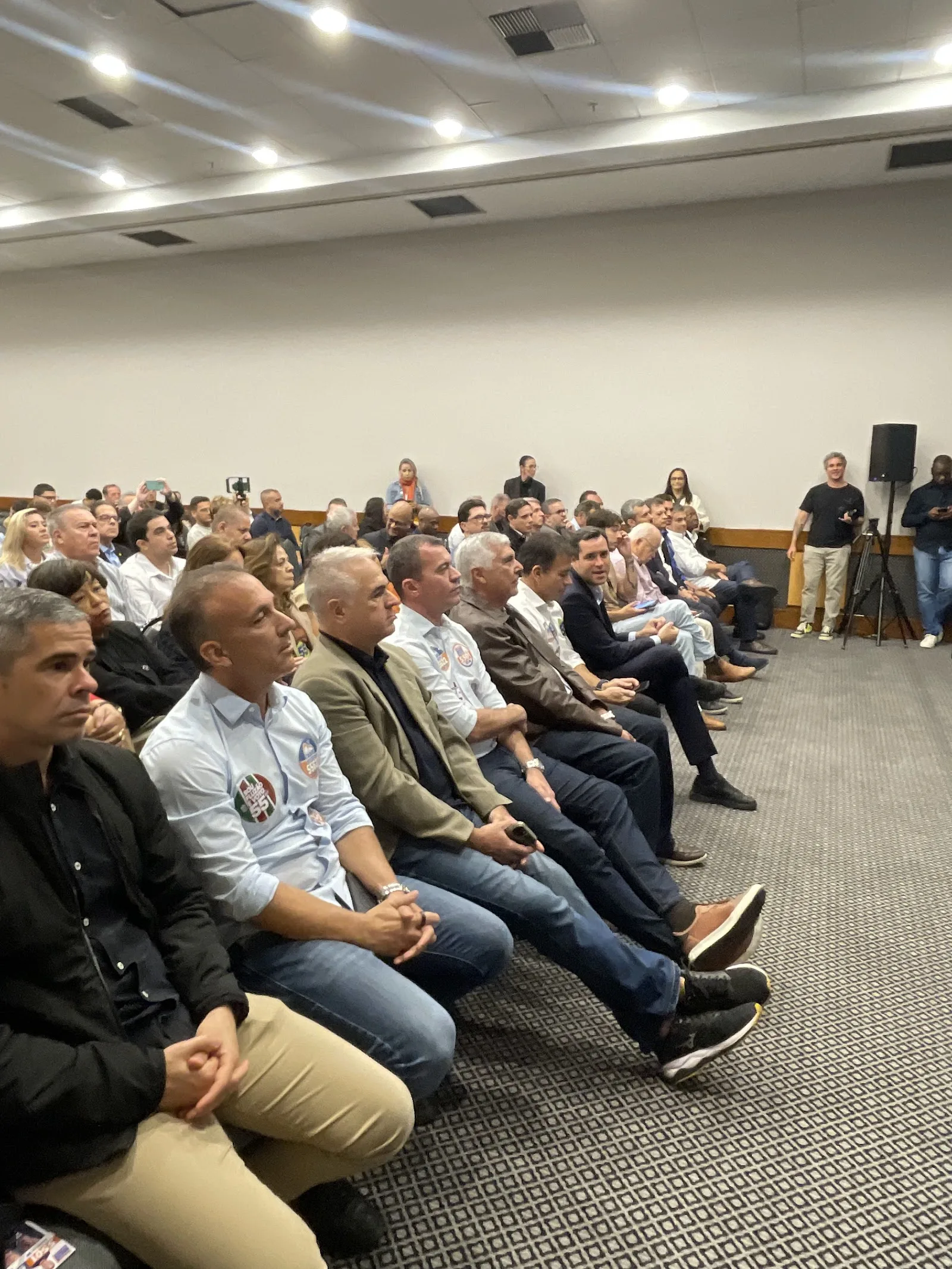 Registro da 23ª edição do Fórum de Segurança do HotéisRIO e ACIR com o candidato Eduardo Paes, no Rio de Janeiro