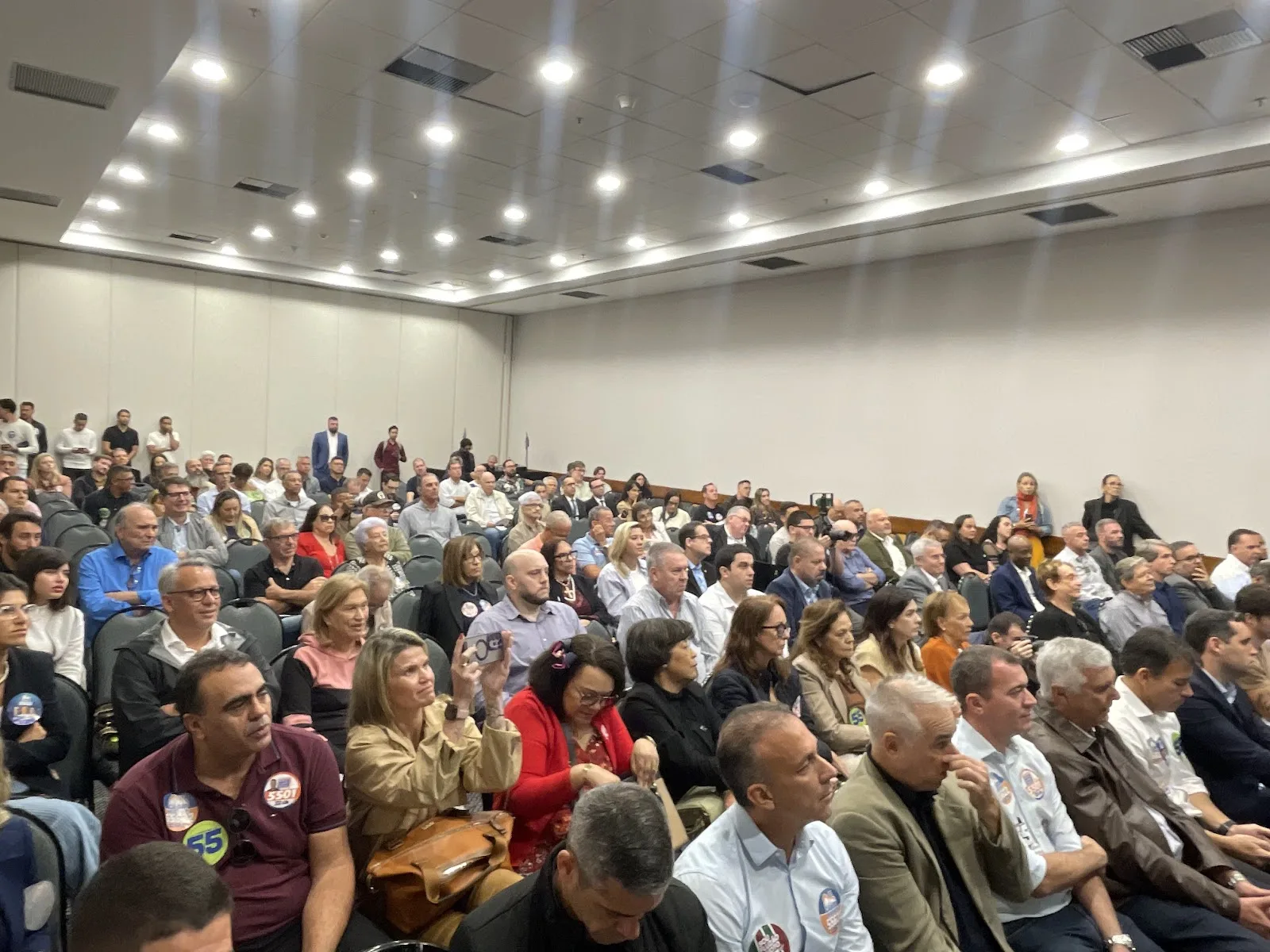 Registro da 23ª edição do Fórum de Segurança do HotéisRIO e ACIR com o candidato Eduardo Paes, no Rio de Janeiro