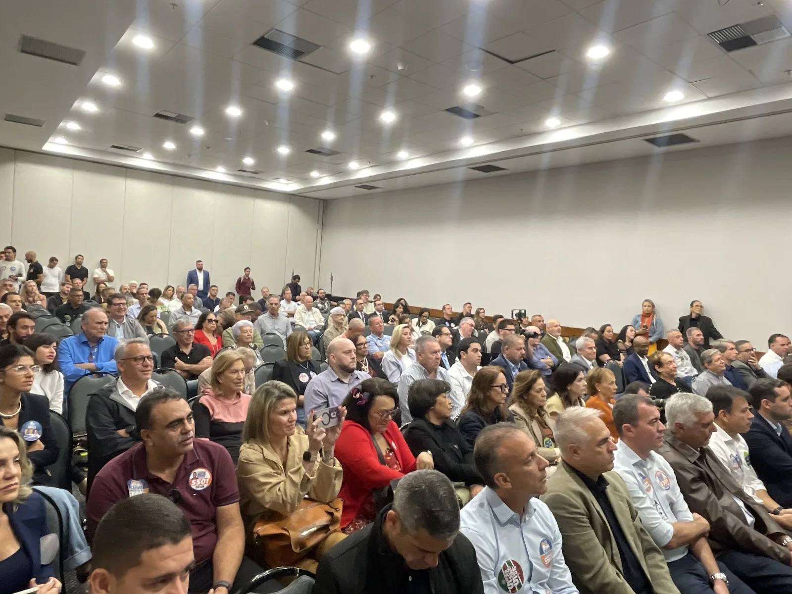 Registro da 23ª edição do Fórum de Segurança do HotéisRIO e ACIR com o candidato Eduardo Paes, no Rio de Janeiro