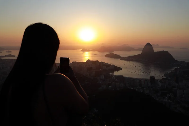 Criadores de conteúdo recebem o selo Rio Digital Influencer 2026 da Secretaria Municipal de Turismo do Rio