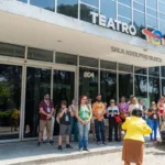 Interior do Teatro TotalEnergies – Sala Adolpho Bloch, projetado por Oscar Niemeyer no bairro da Glória, no Rio de Janeiro