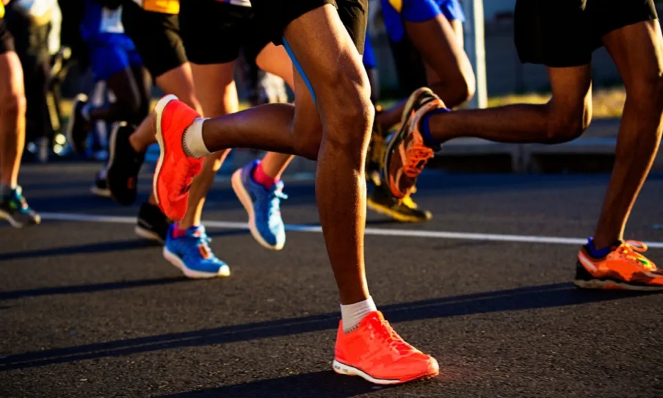 Corredores durante prova de rua no Rio de Janeiro, destino mais buscado por quem pesquisa maratonas