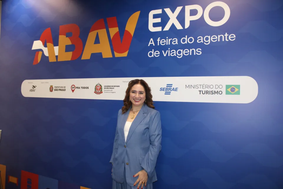 Ana Carolina Medeiros, presidente da Abav Nacional, durante a Abav Expo 2026