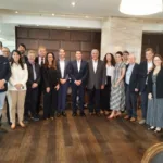 Hoteleiros cinco estrelas do Rio e diretores da Aena Brasil reunidos no Miramar by Windsor, em Copacabana