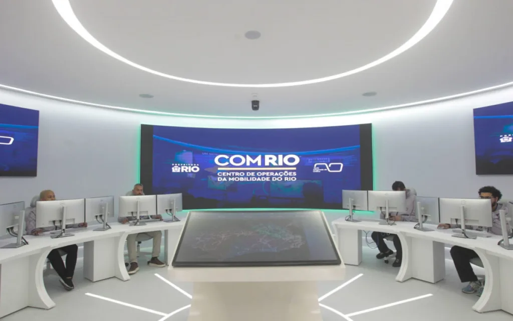 Nova central do COM RIO inaugurada no Centro de Operações Rio para monitoramento do transporte público