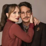 Larissa Manoela e André Luiz Frambach em cena de Descalços no Parque