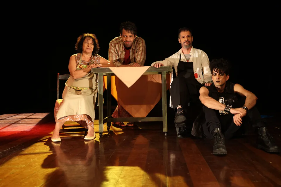 Elenco do espetáculo Café, Almoço, Jantar na Casa de Cultura Laura Alvim em Ipanema